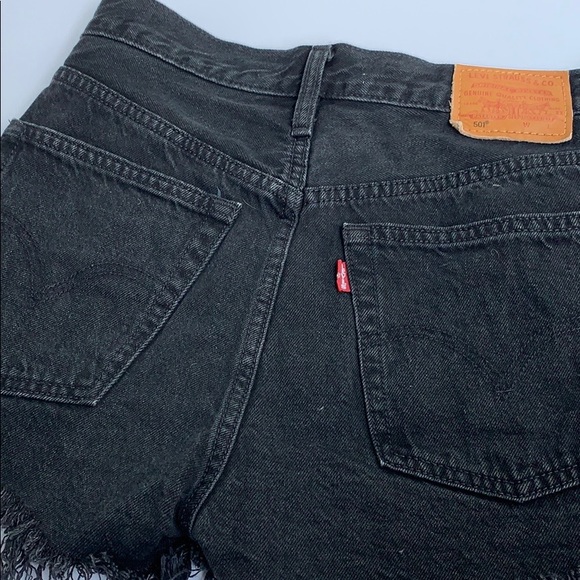 ❌❌SOLD❌❌🔹Black Levi shorts🔹 - Picture 6 of 8